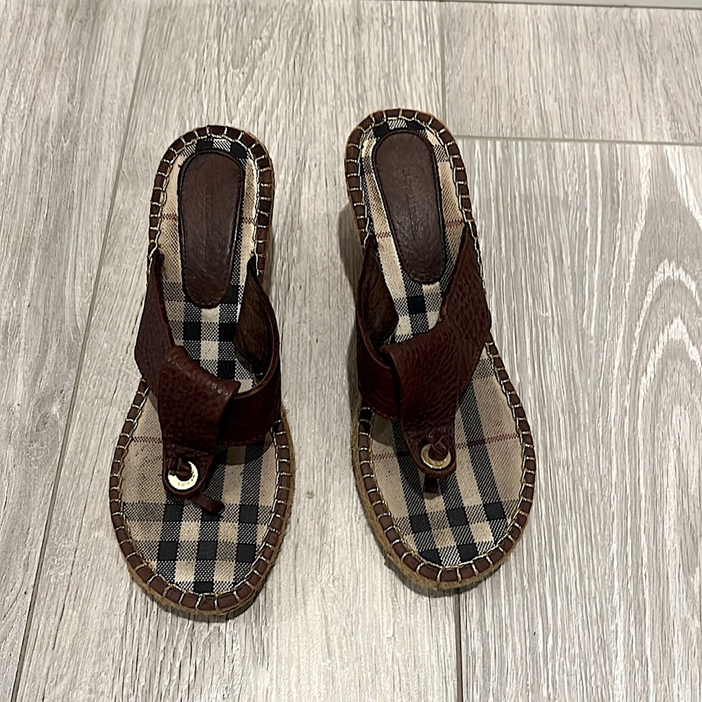 Burberry Espadrille Wedge Thong shoes